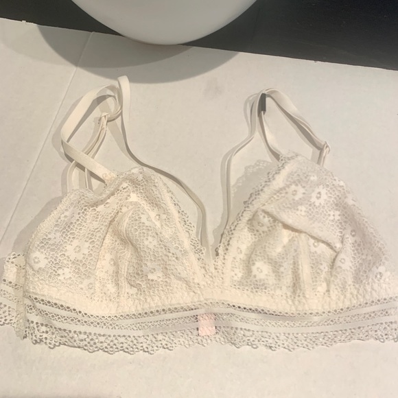 New Victoria’s Secret lace off white bra straps L - Picture 2 of 6